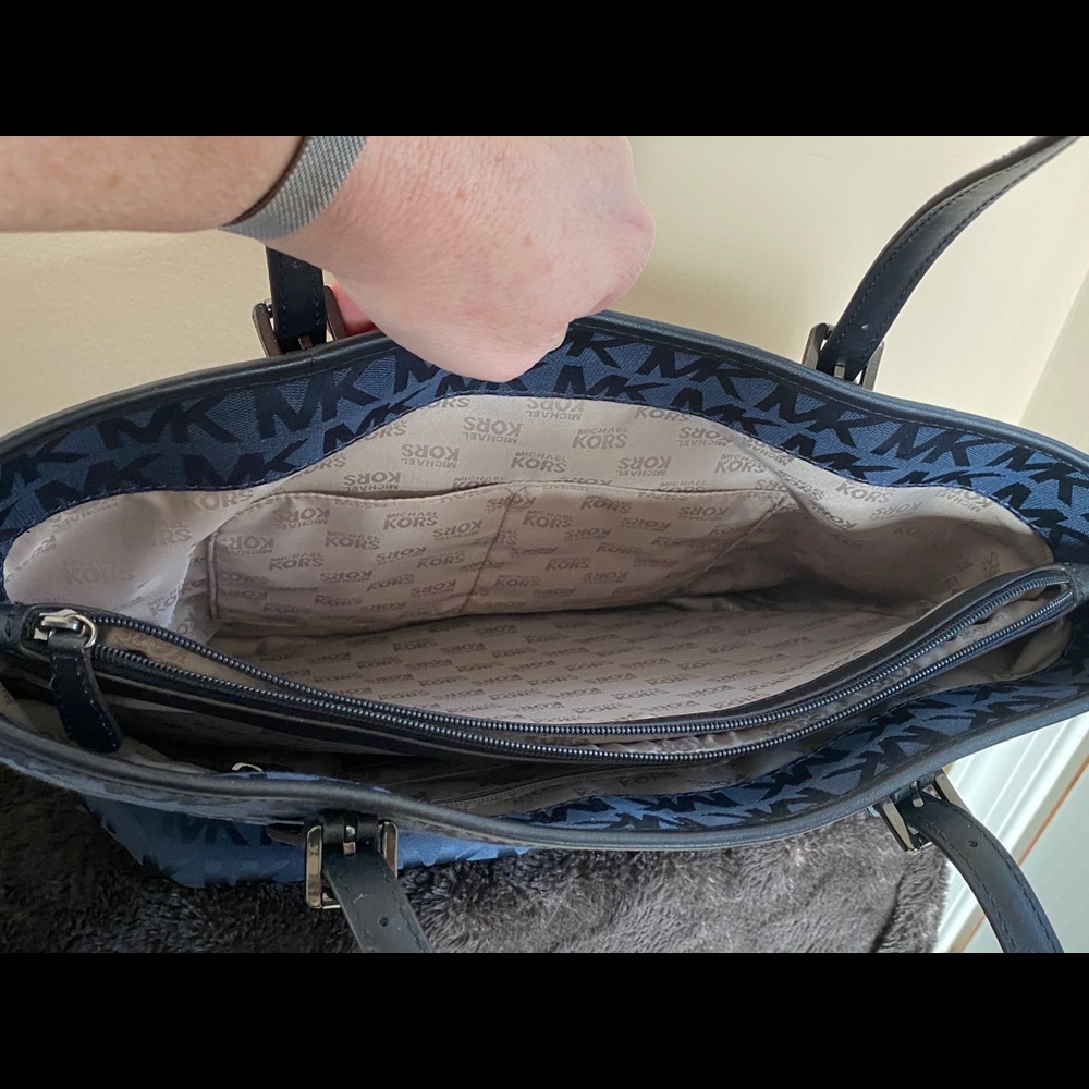 Michael Kors Large Pocket Multi Function Tote - image 5